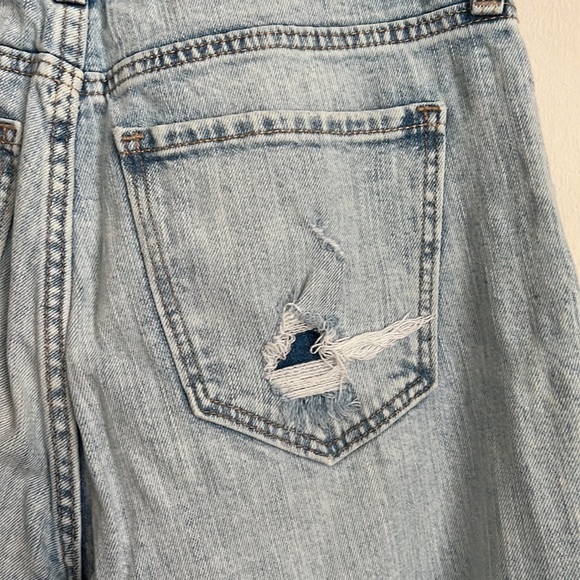 Old Navy Boyfriend Jeans - Picture 4 of 5
